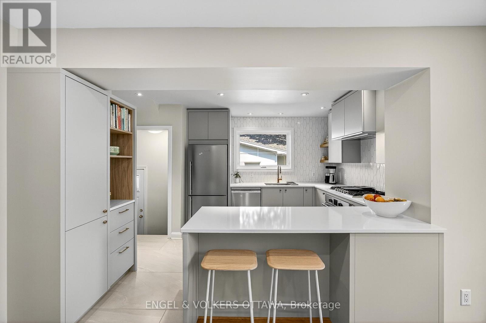 557 Roosevelt Avenue
