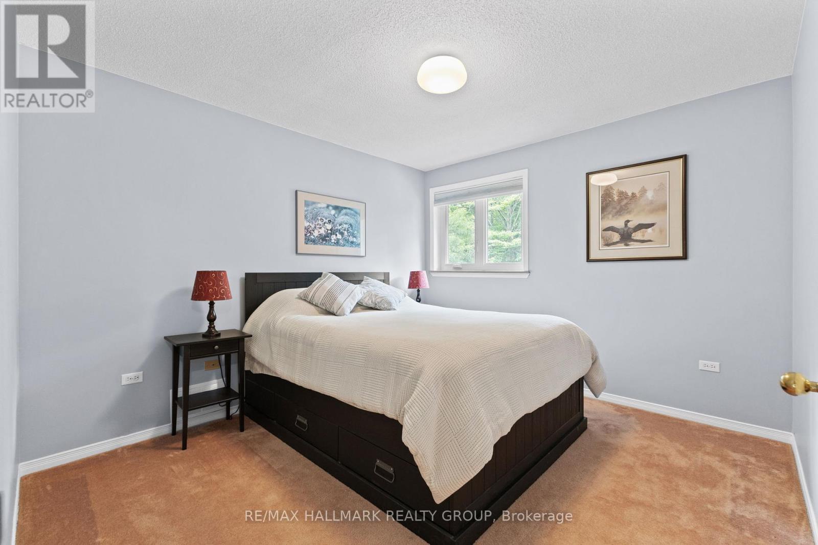 1103 Rideau Bend Crescent
