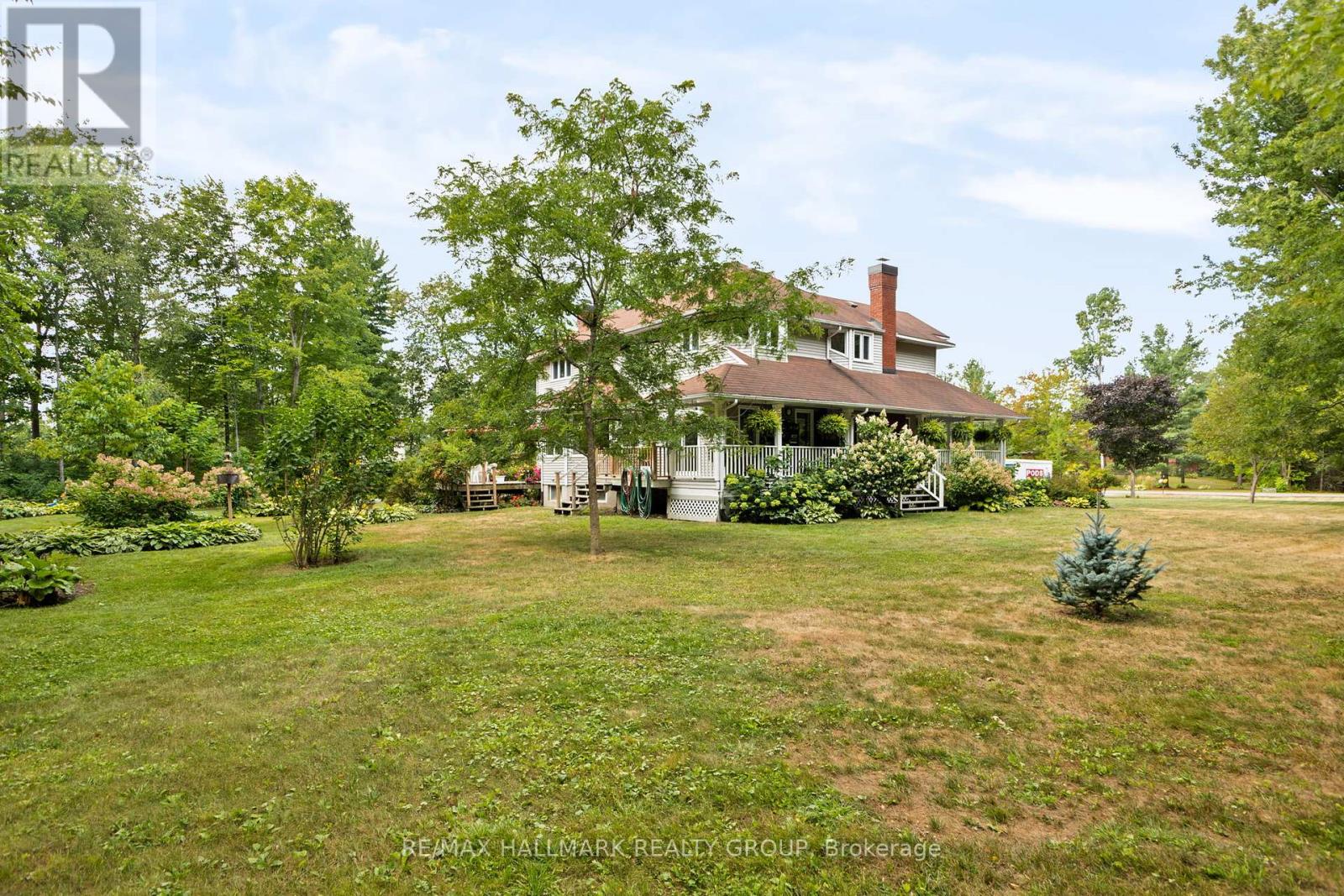 1103 Rideau Bend Crescent