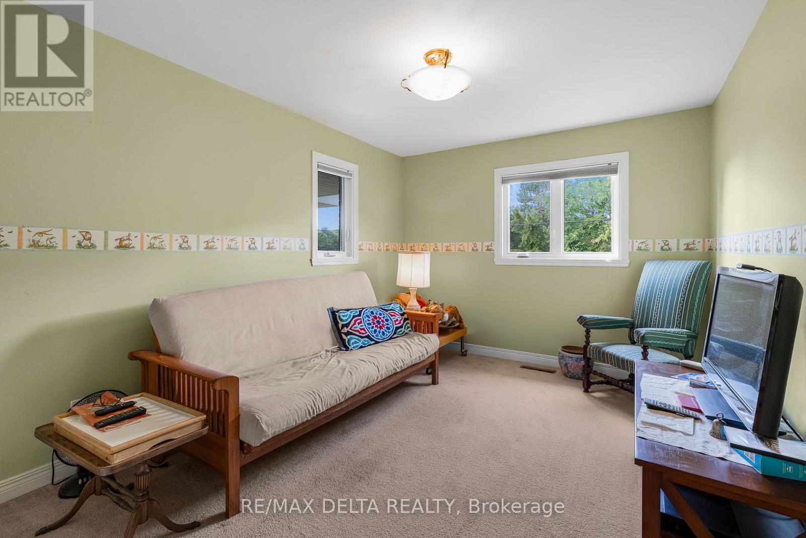 1115 Golf Club Road N