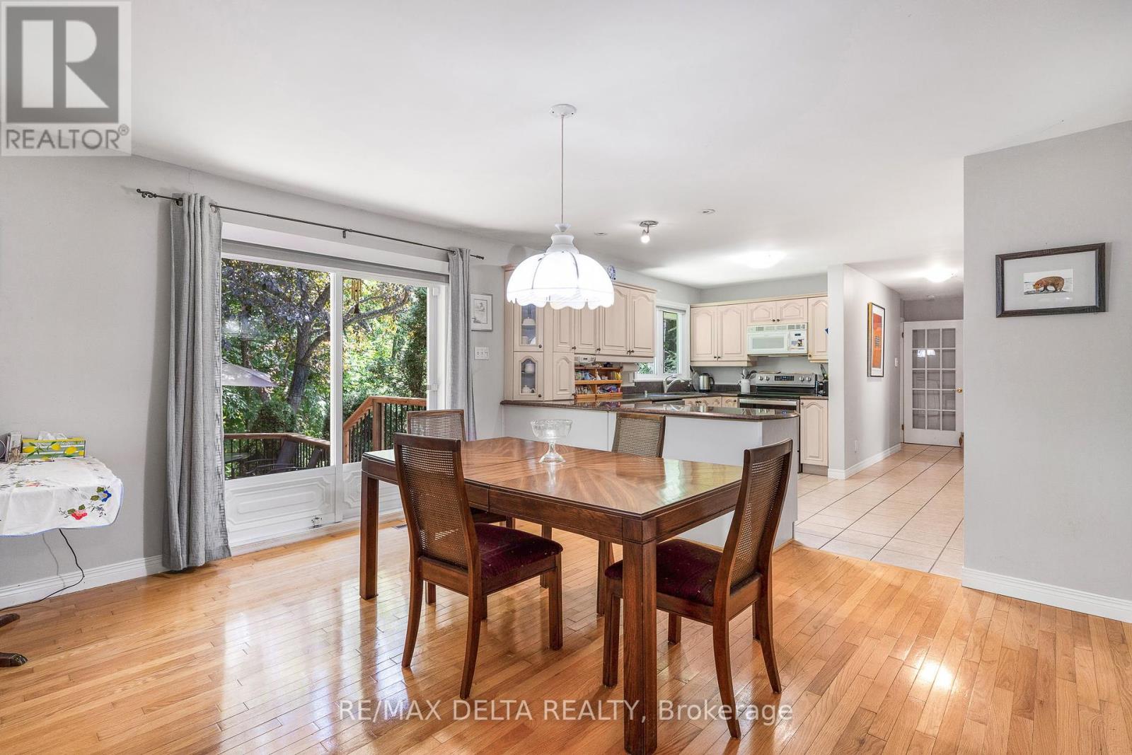 1115 Golf Club Road N