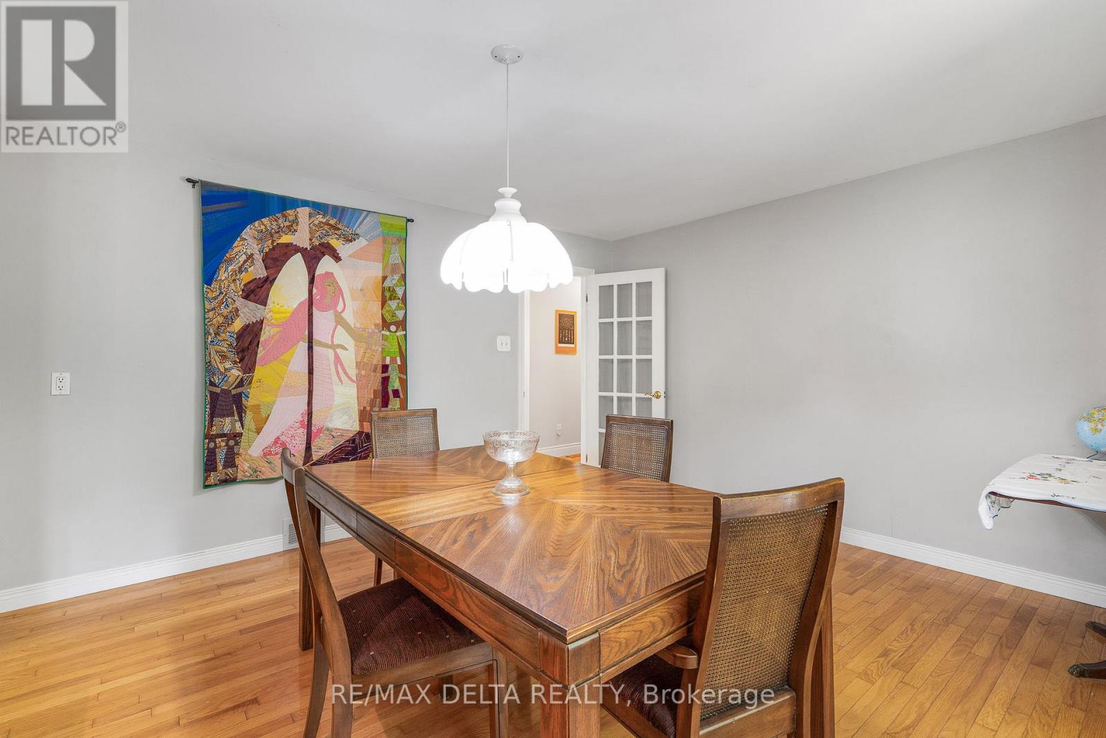 1115 Golf Club Road N