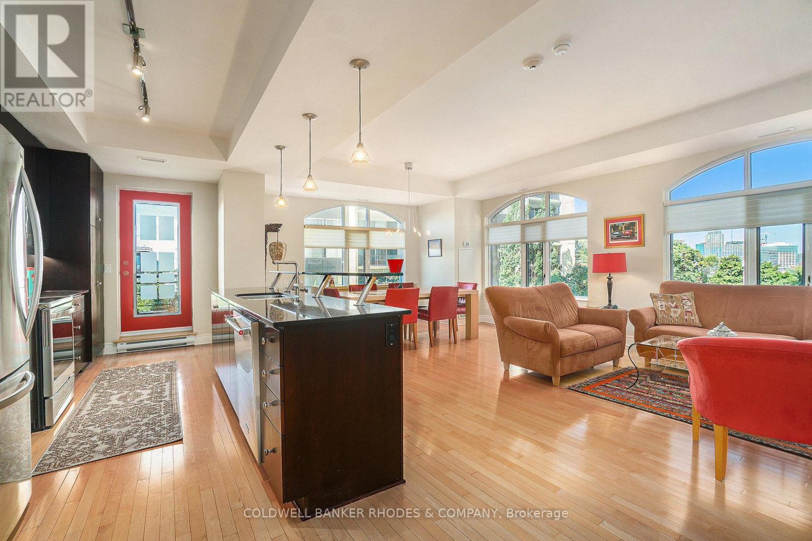 401 - 95 Bronson Avenue