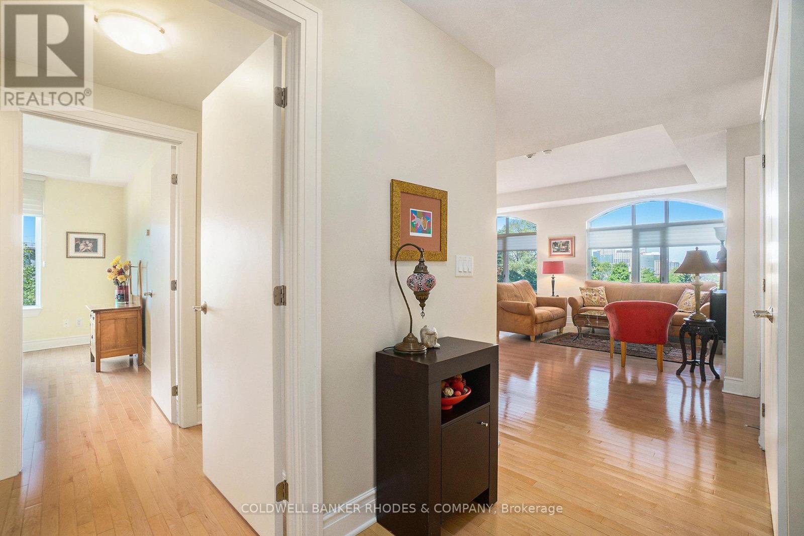 401 - 95 Bronson Avenue
