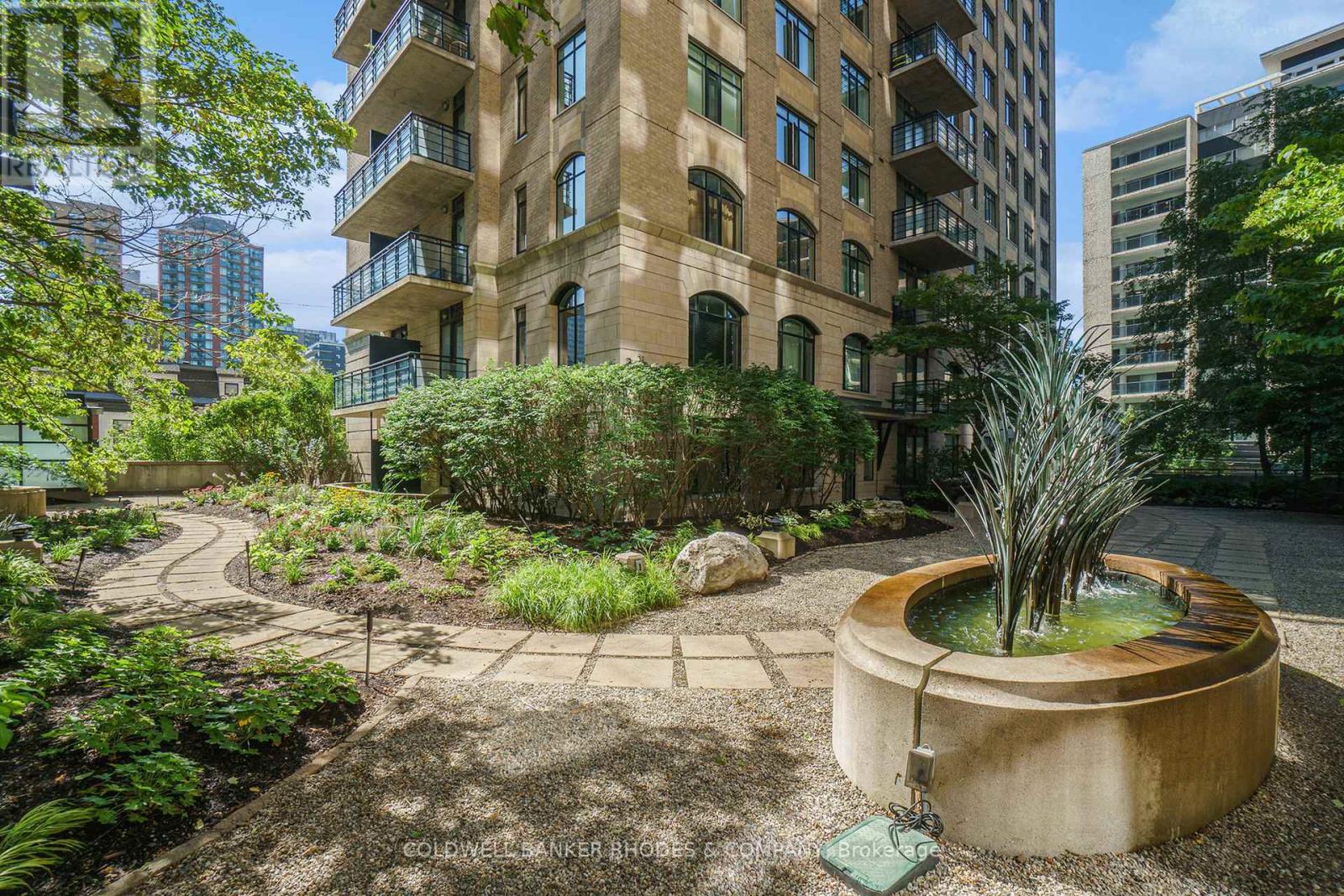 401 - 95 Bronson Avenue