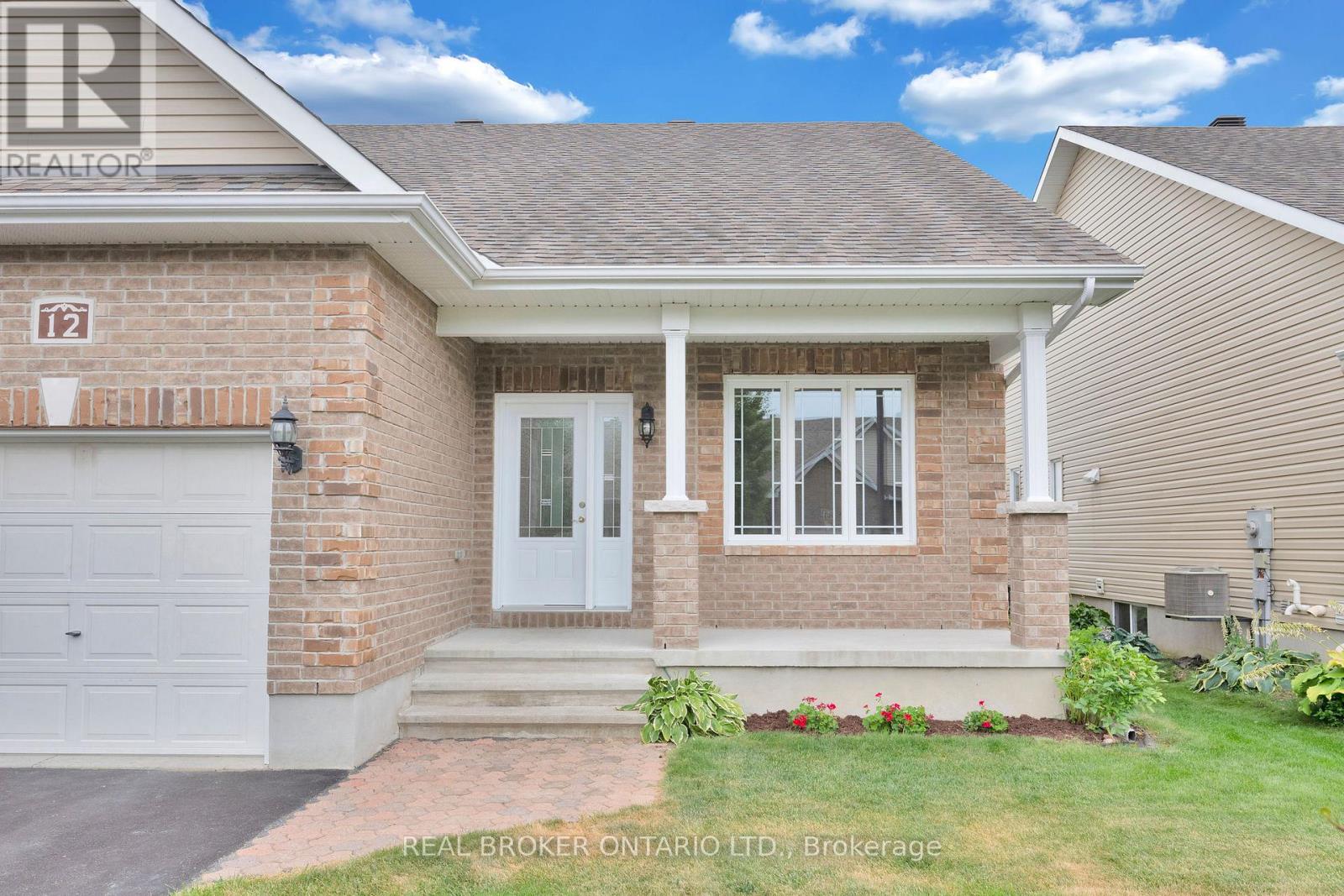 12 Abbey Crescent