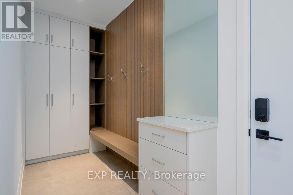 26 Clovelly Road W