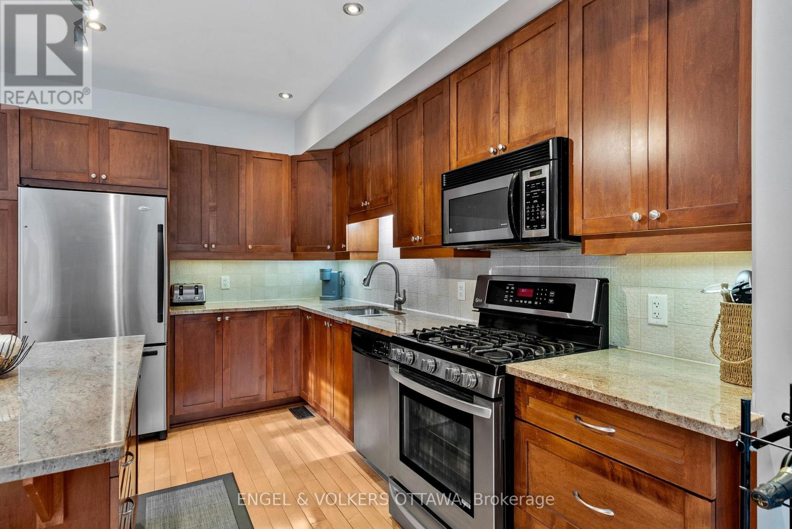 110 Encore Private