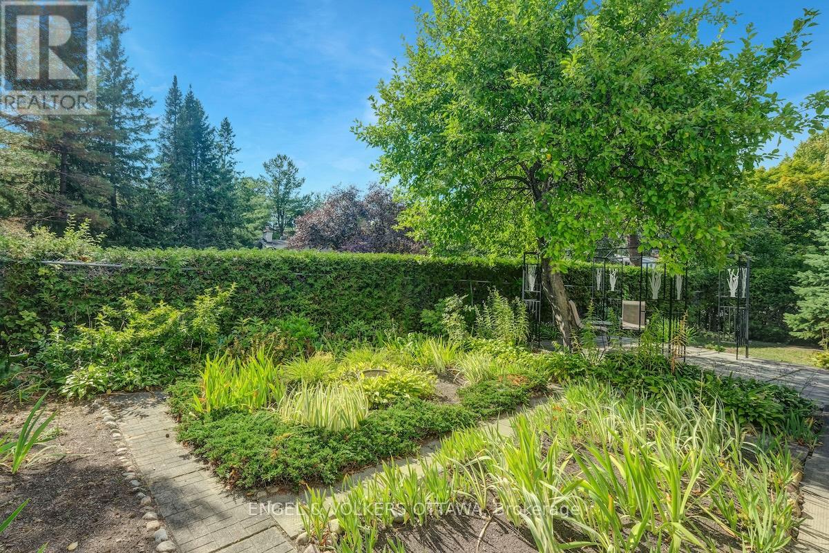 29 Qualicum Street