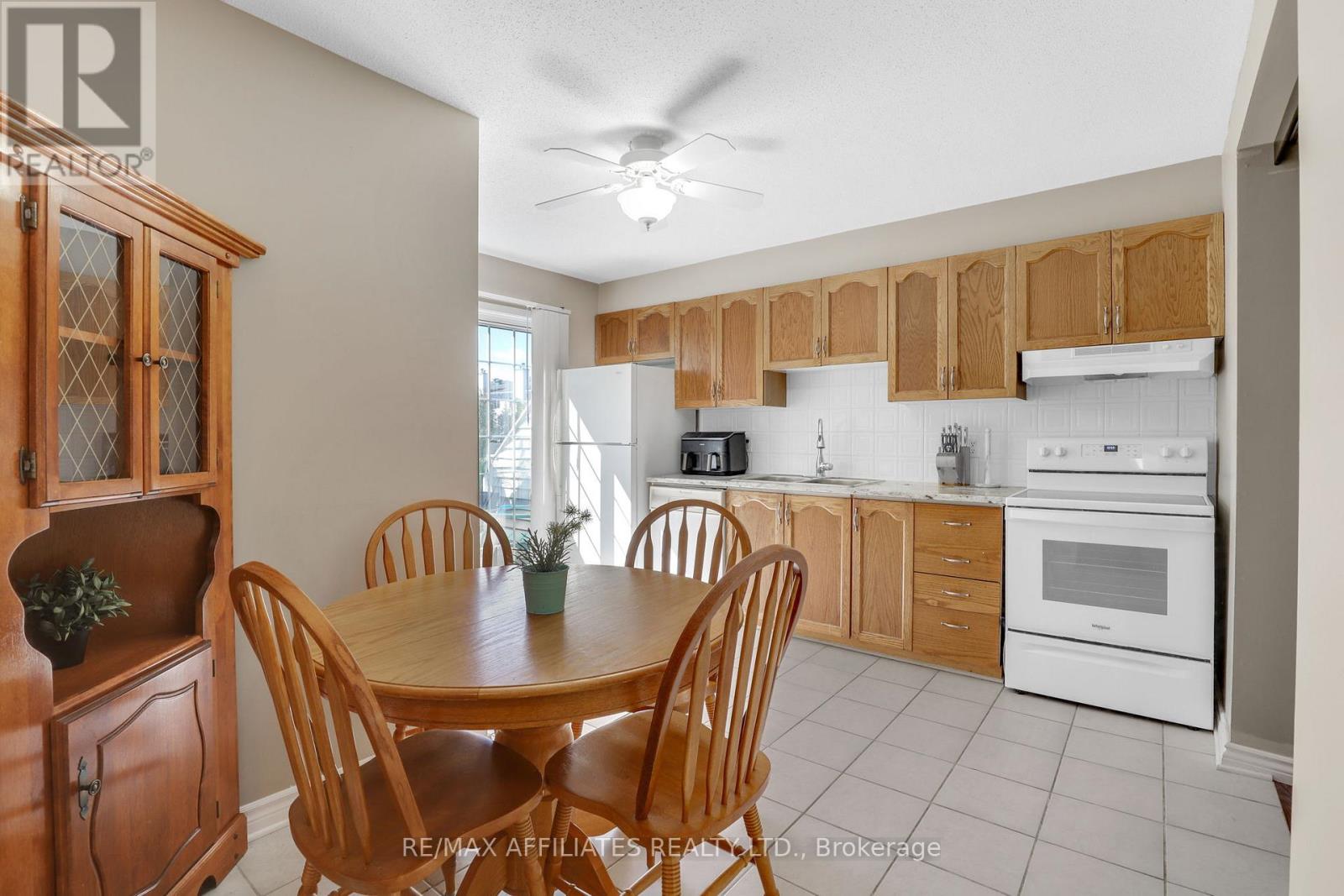 22 Castlegreen Private