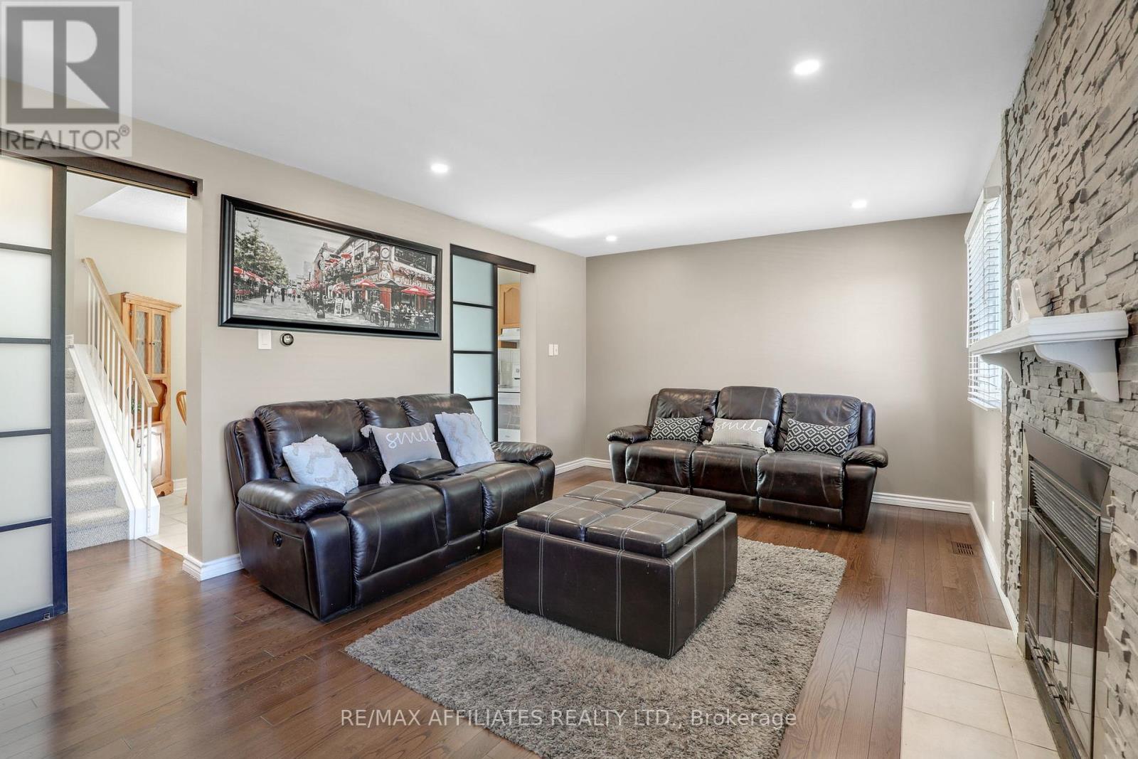 22 Castlegreen Private