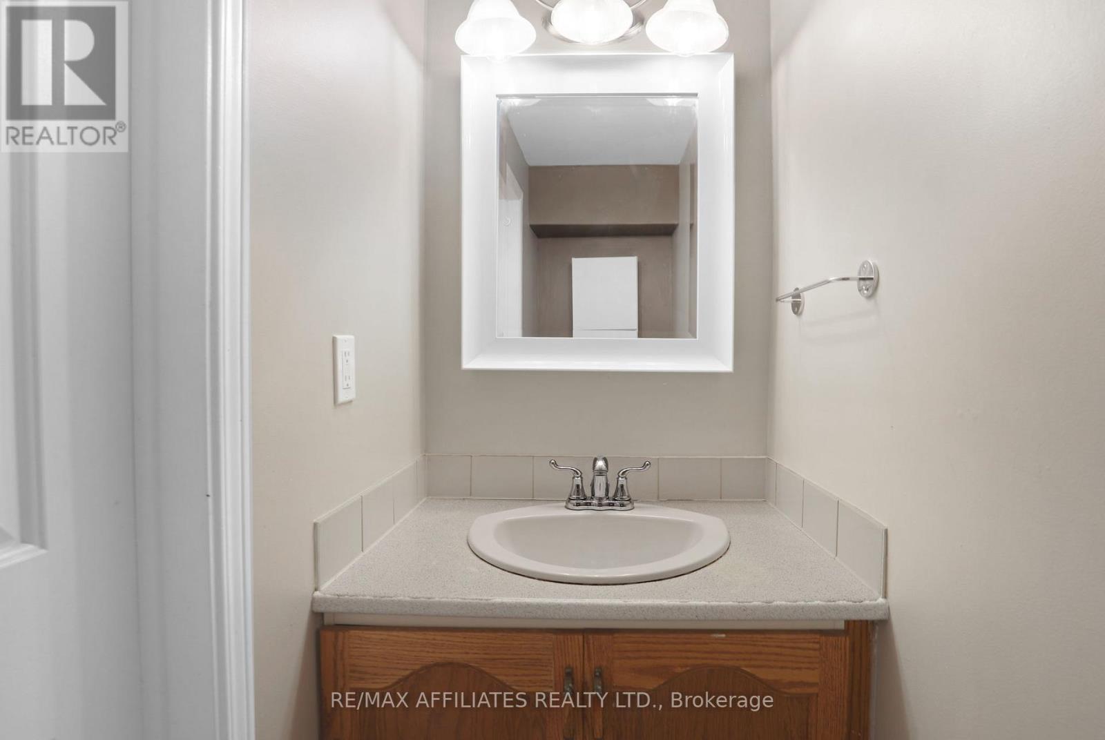 22 Castlegreen Private
