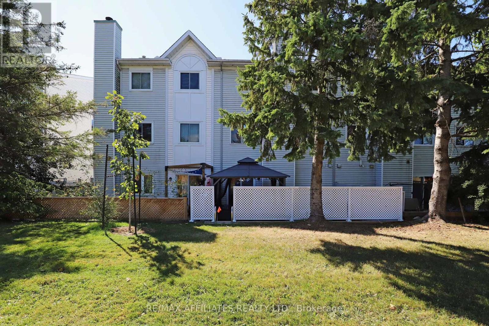 22 Castlegreen Private