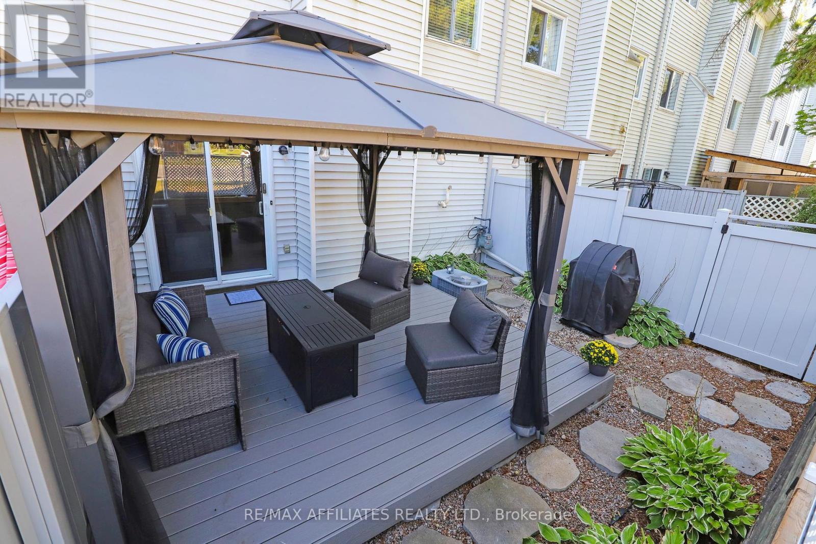 22 Castlegreen Private