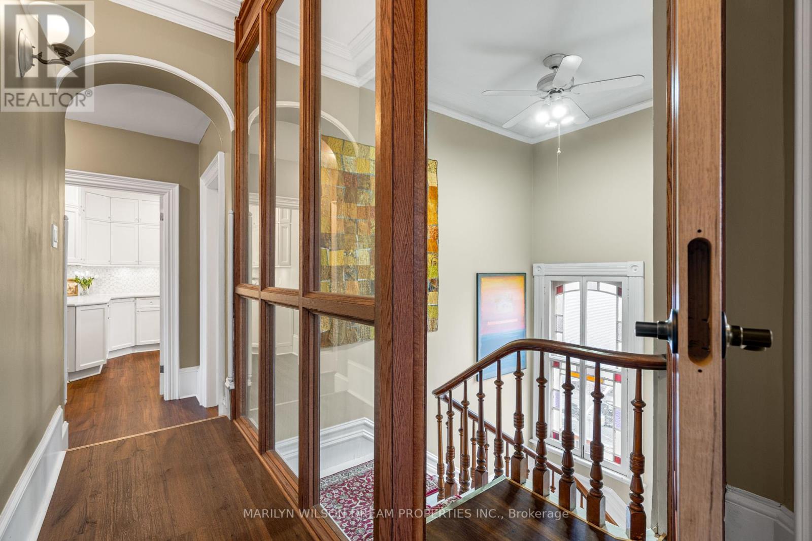 24 Lake Avenue W