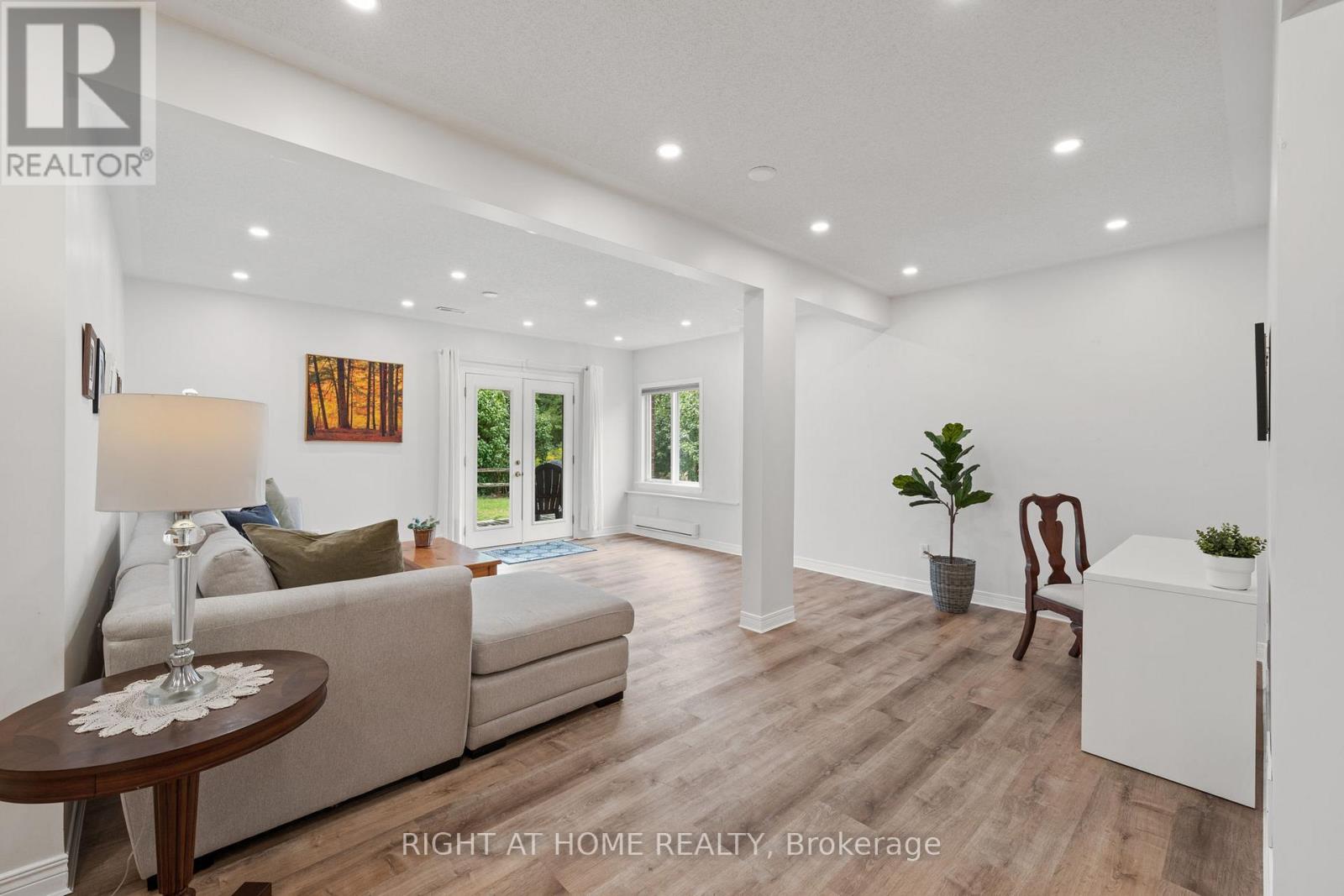 58 Amberlakes Drive