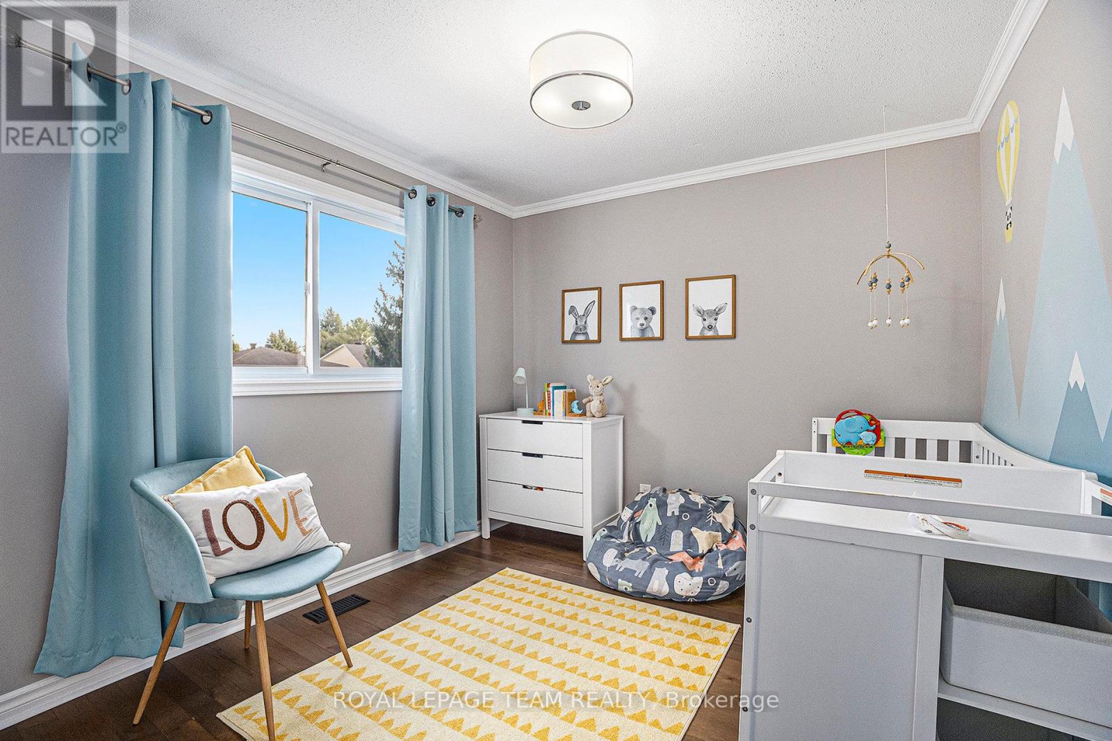 119 Huntsman Crescent