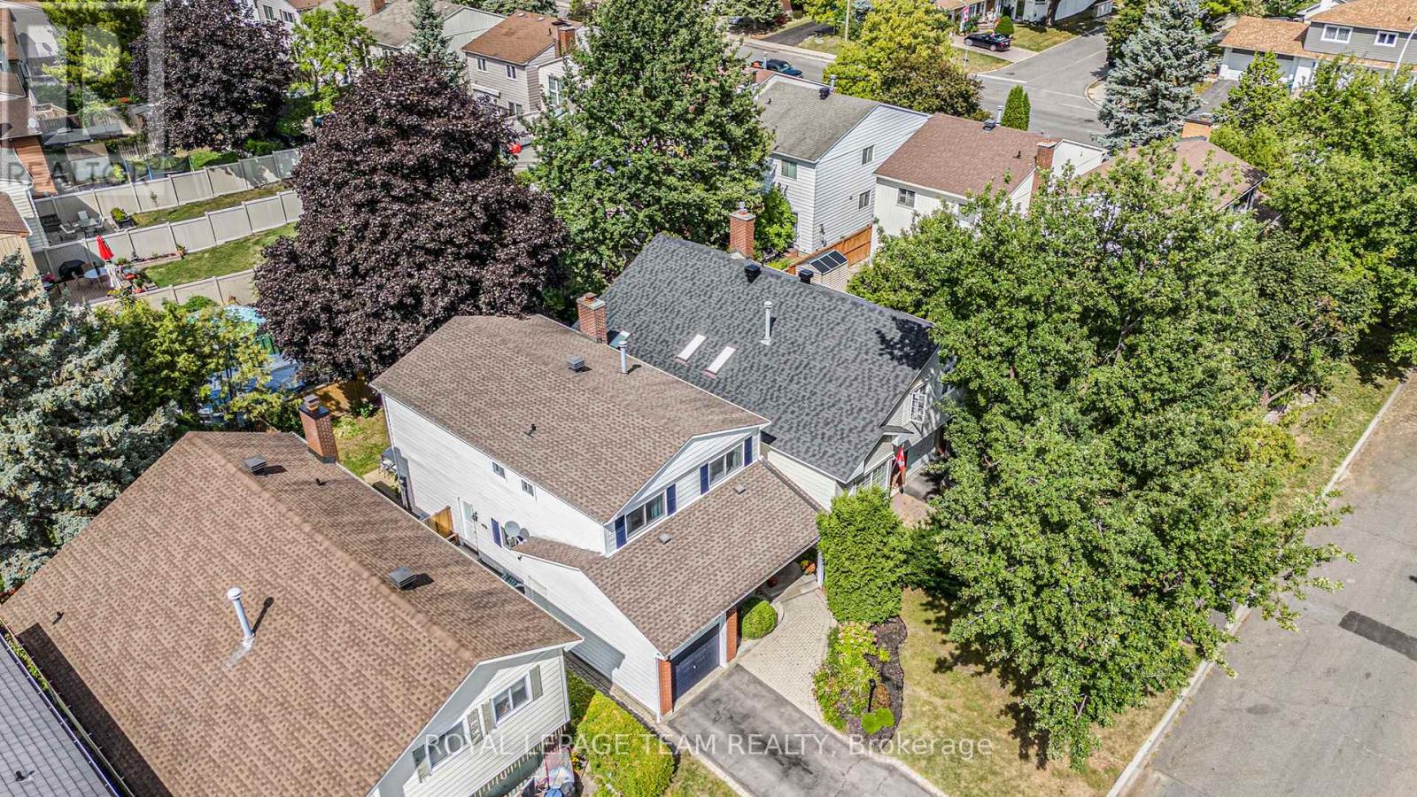 119 Huntsman Crescent