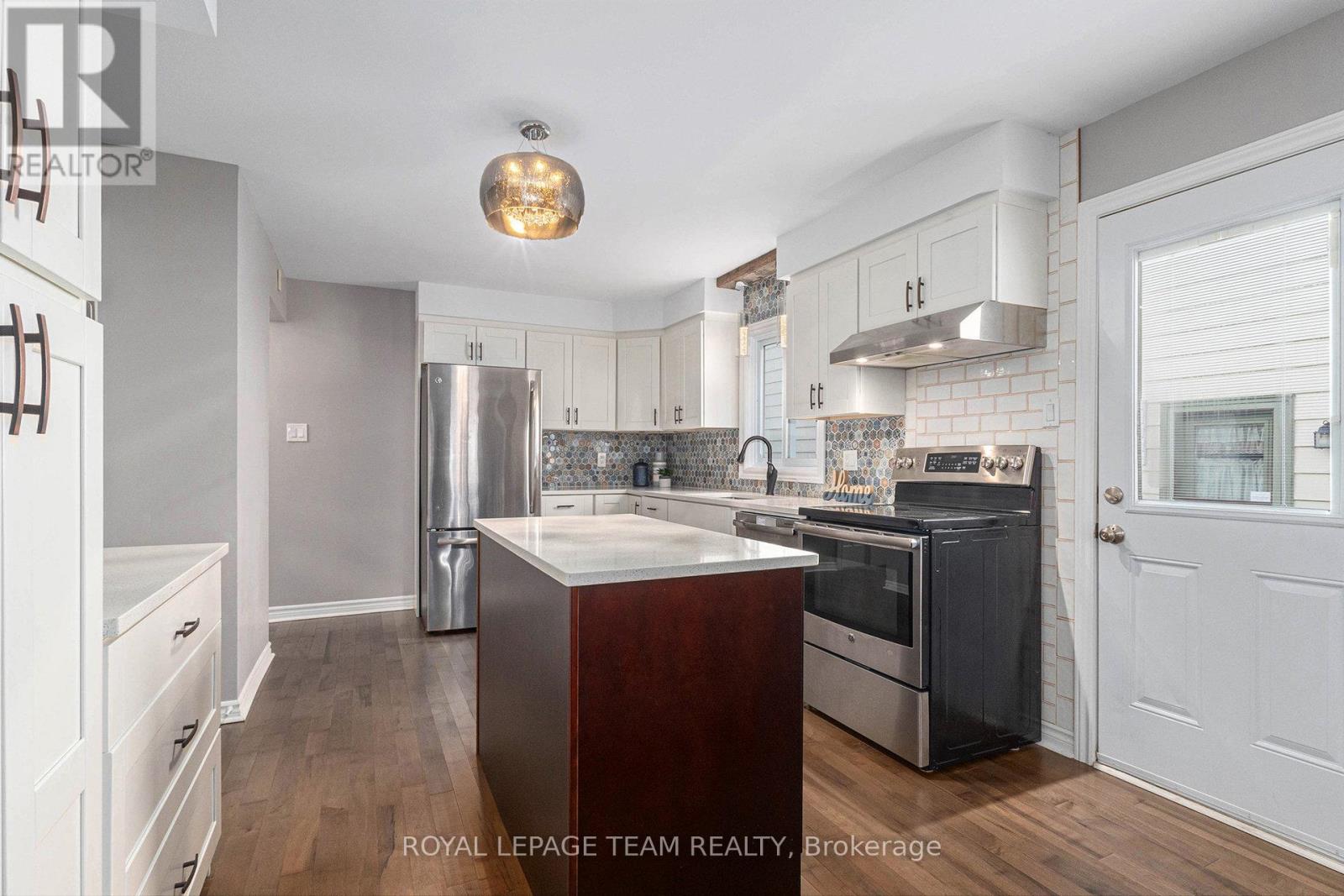 119 Huntsman Crescent