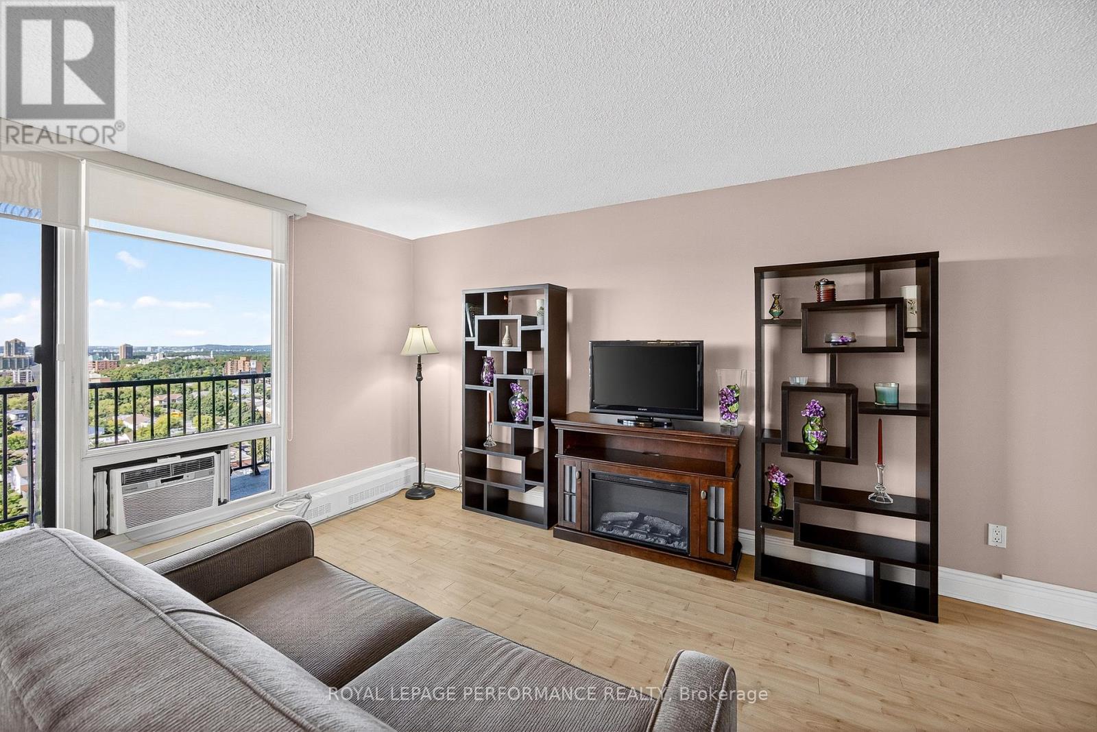 1904 - 665 Bathgate Drive