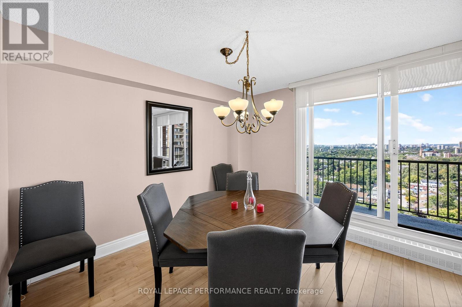 1904 - 665 Bathgate Drive