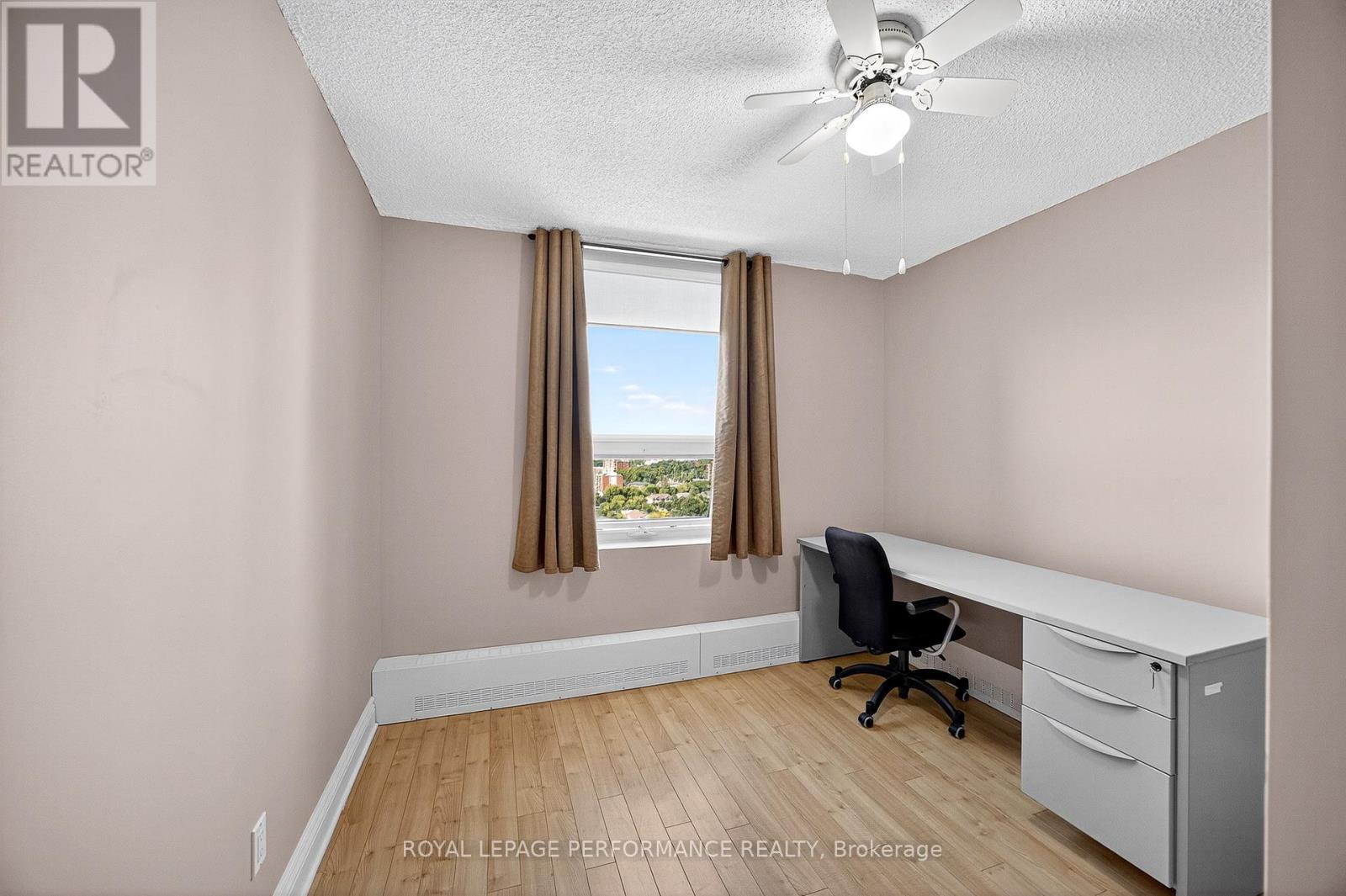 1904 - 665 Bathgate Drive