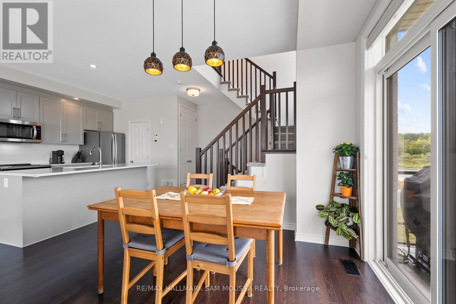625 Cartographe Street