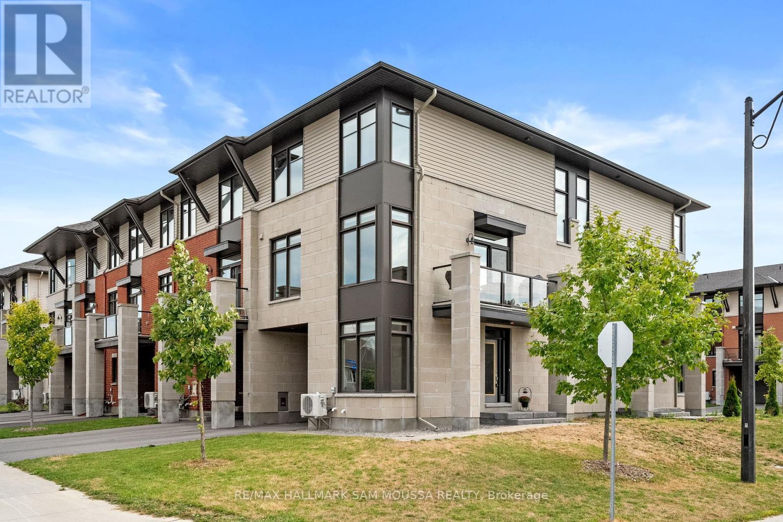 625 Cartographe Street