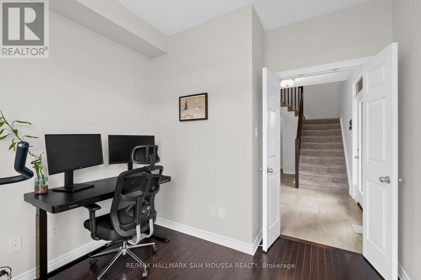 625 Cartographe Street