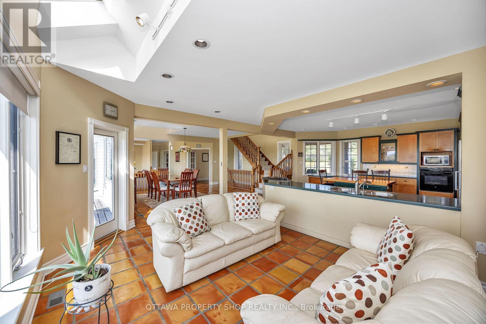 3059 Greenland Road, Unit 3057