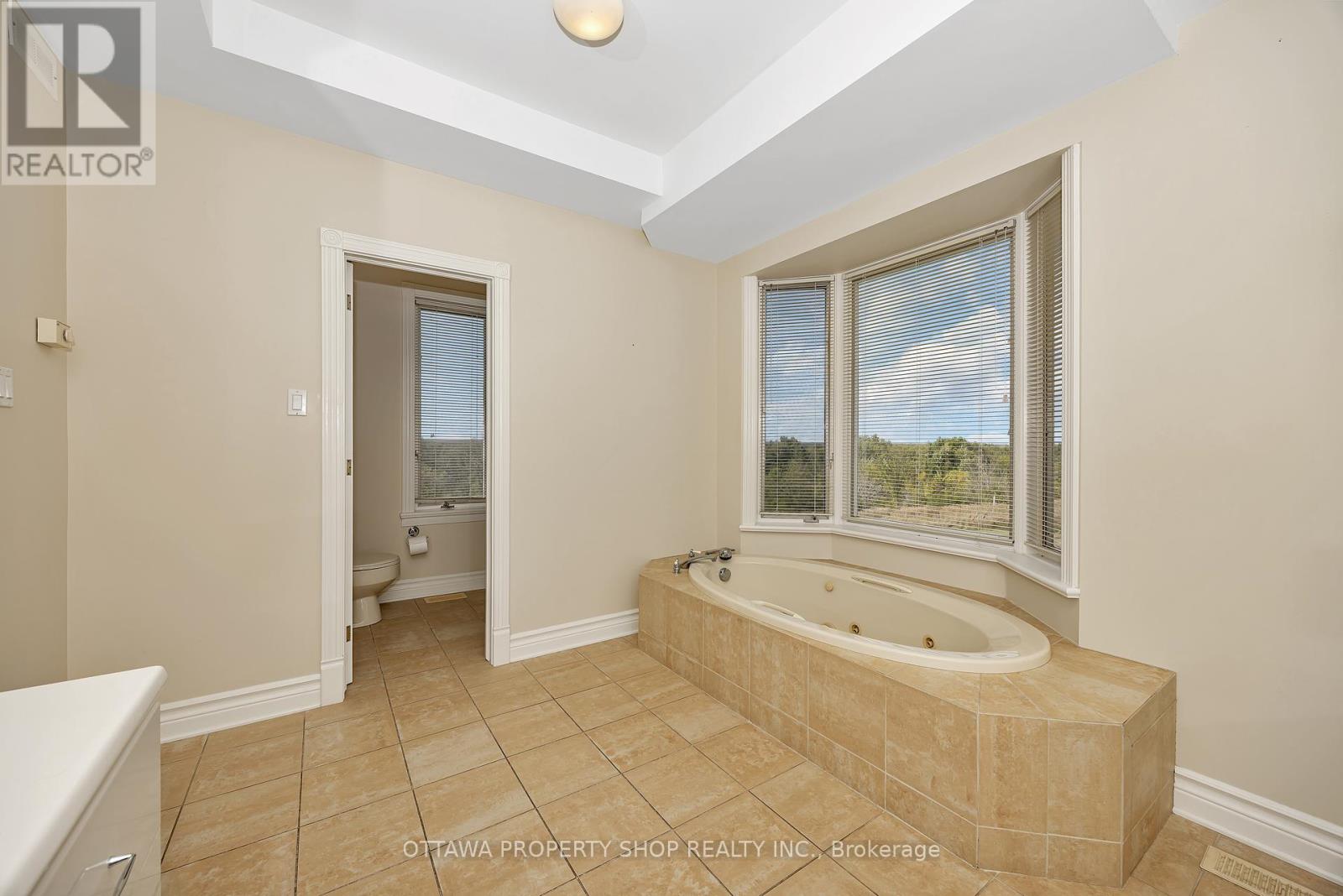 3059 Greenland Road, Unit 3057