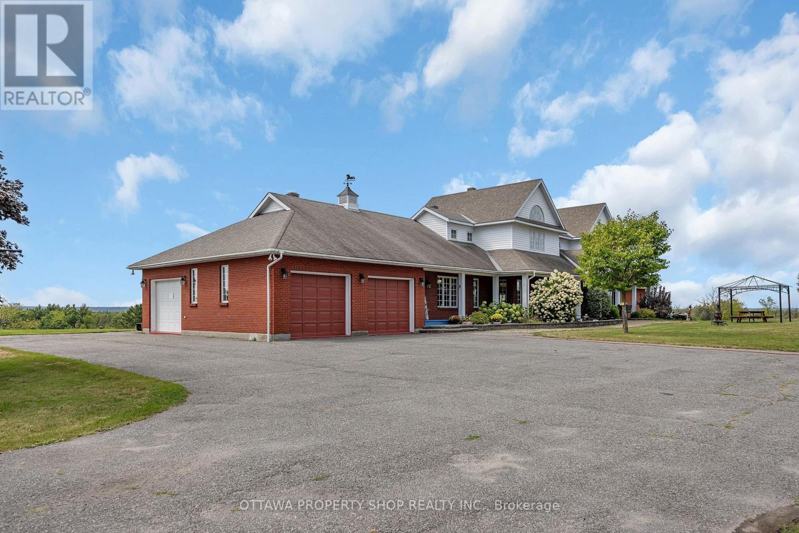 3059 Greenland Road, Unit 3057
