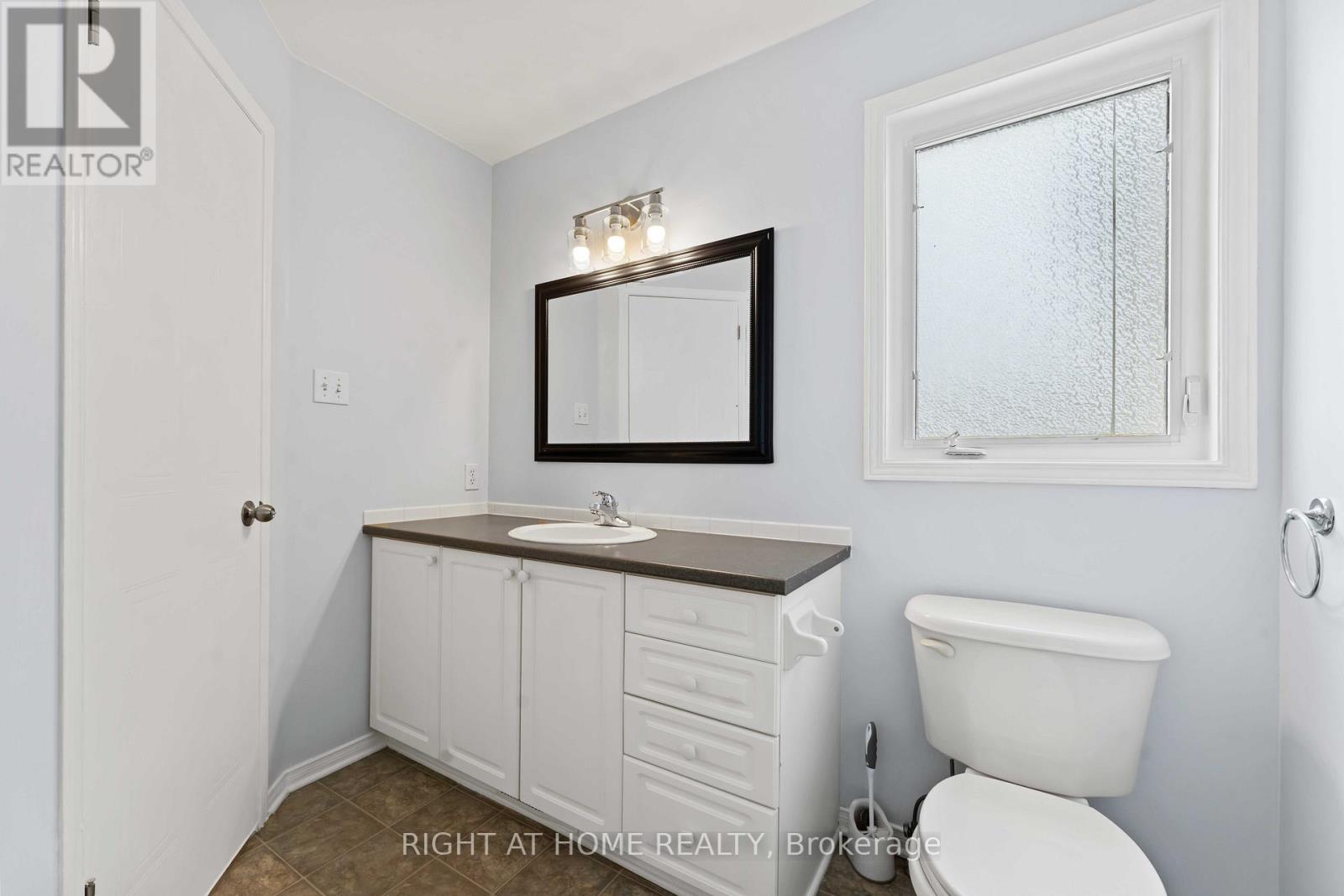 421 Hillsboro Private