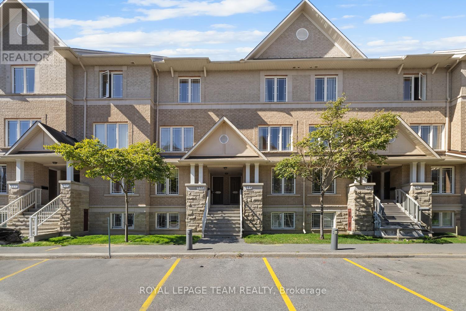 239 Paseo Private