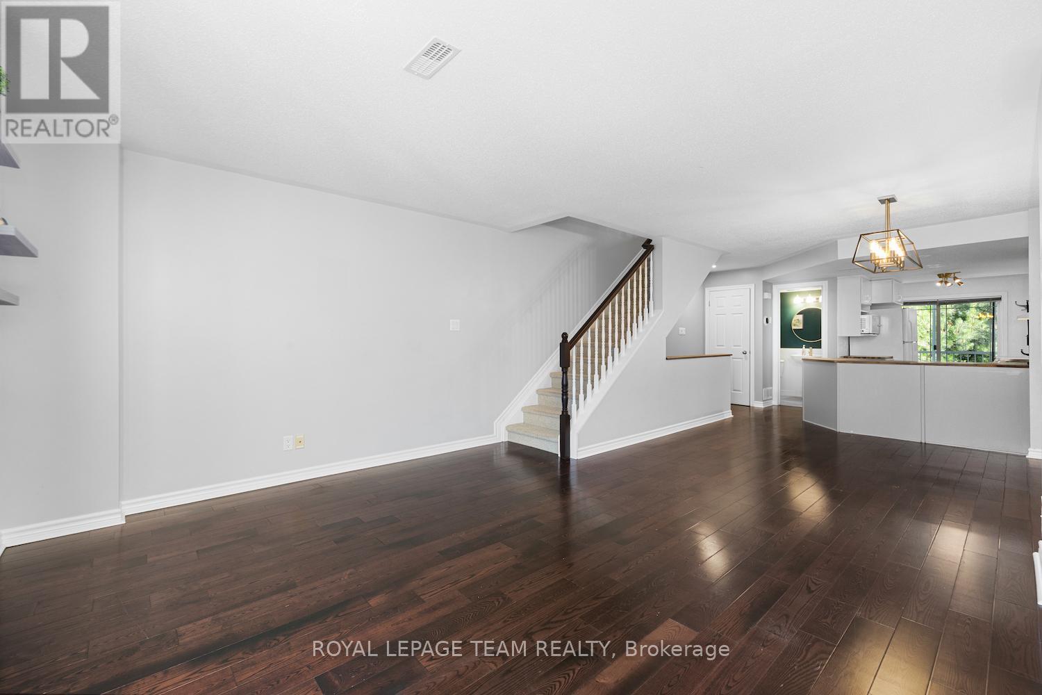 239 Paseo Private
