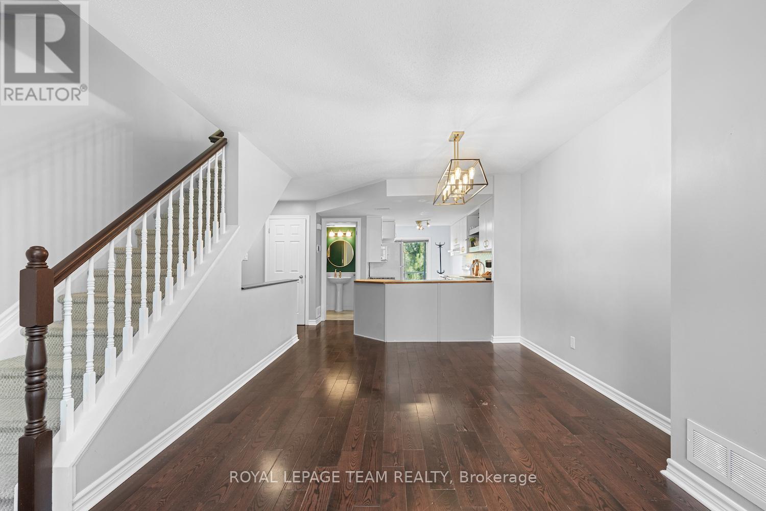 239 Paseo Private