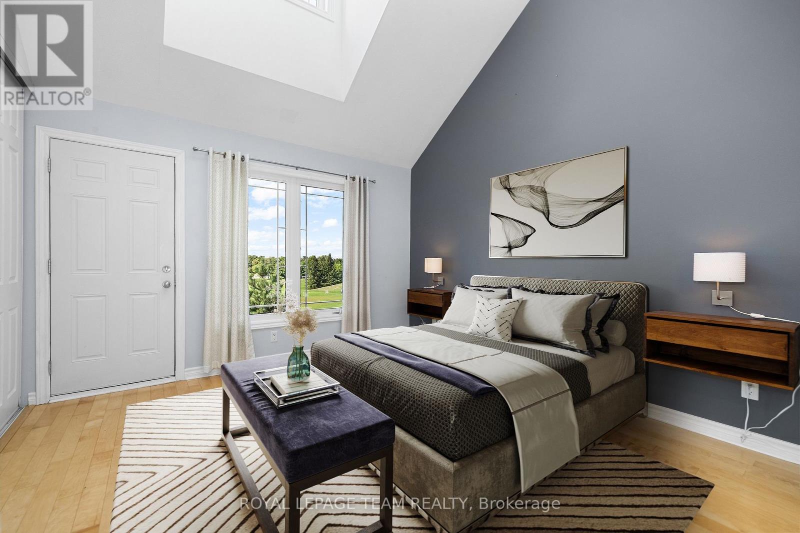 239 Paseo Private