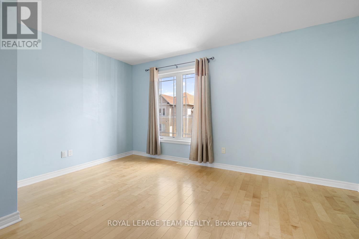 239 Paseo Private
