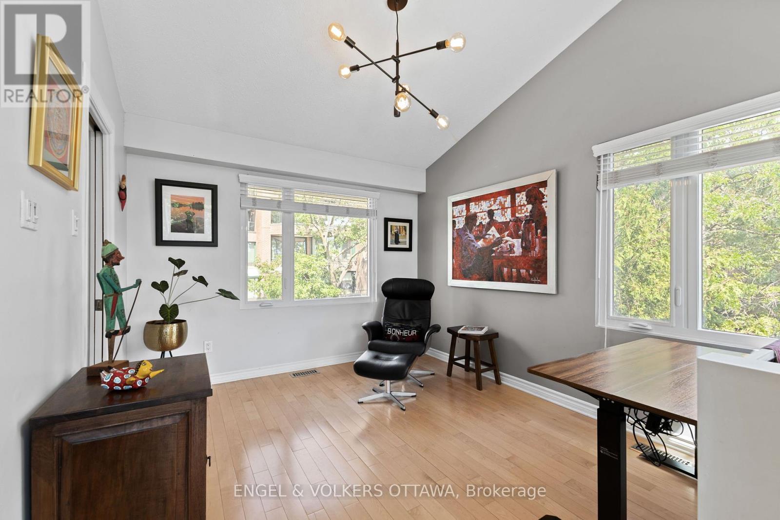 1 - 125 Springfield Road