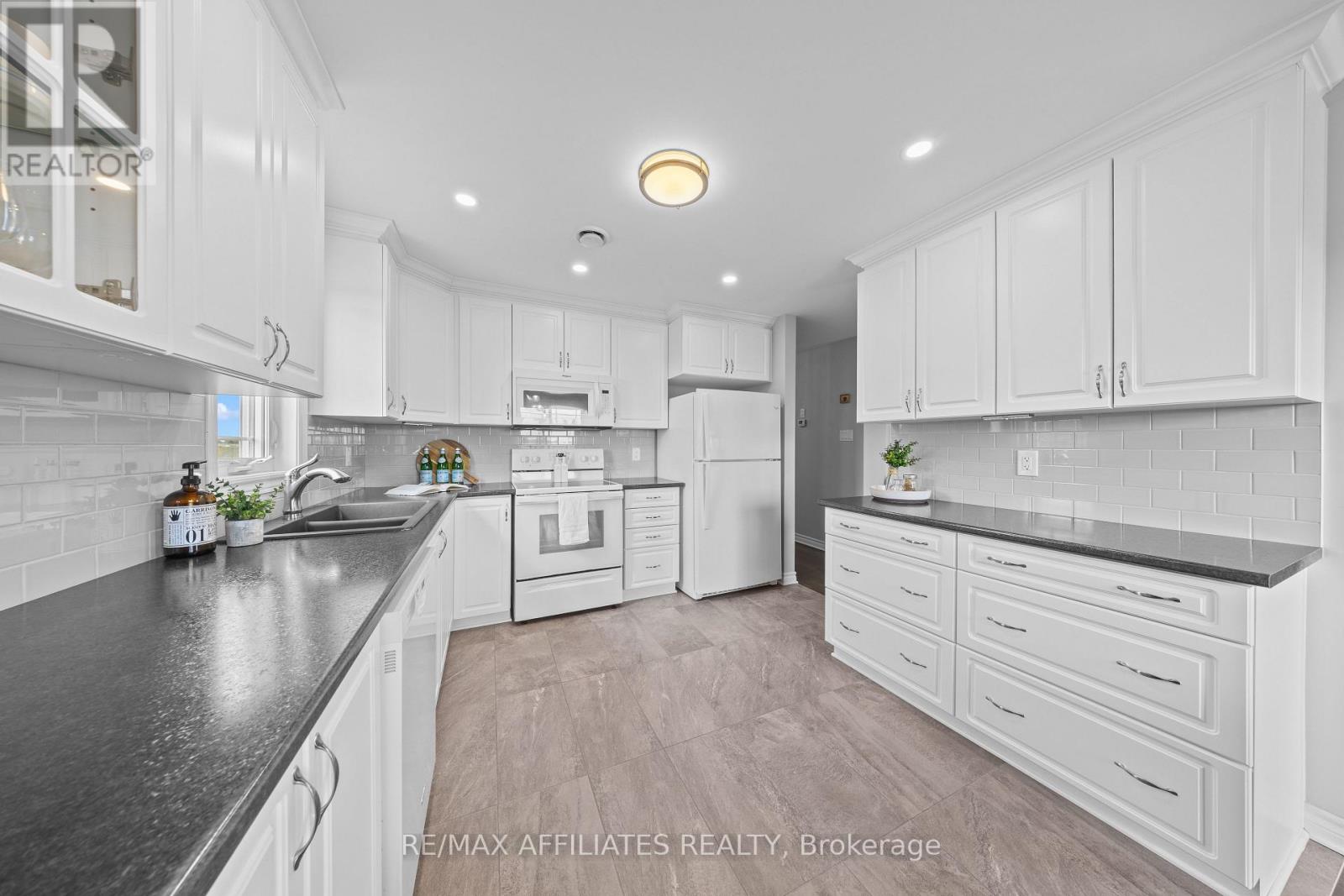 13 - 340 Tribeca Private