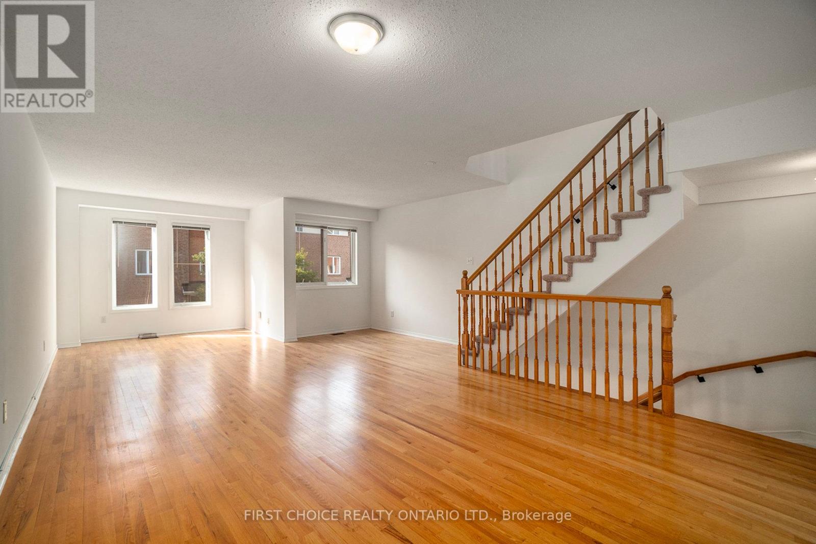 15 Drayton Private