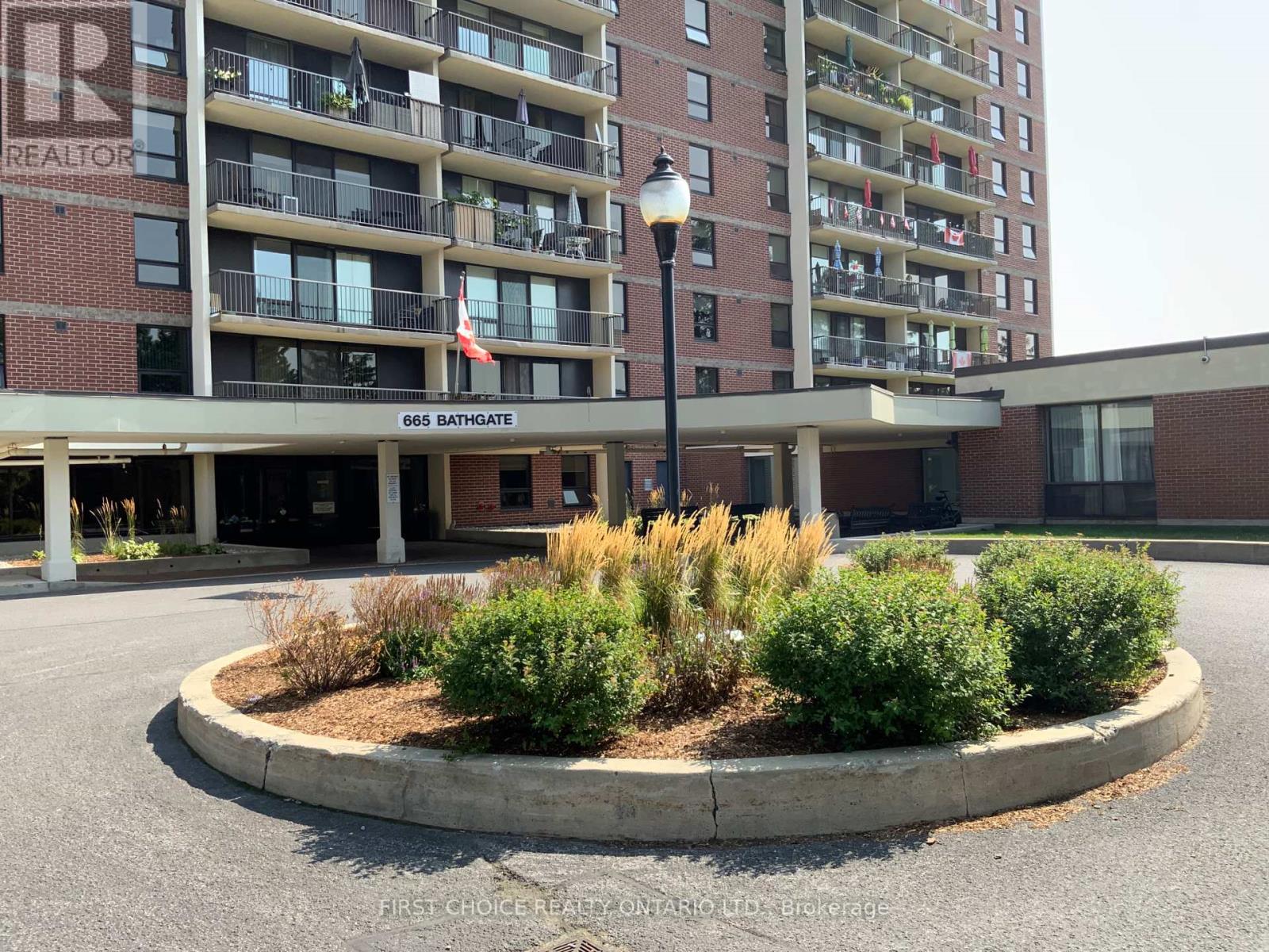 1708 - 665 Bathgate Drive