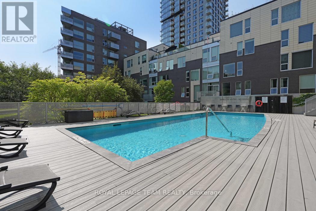 324 - 300c Lett Street