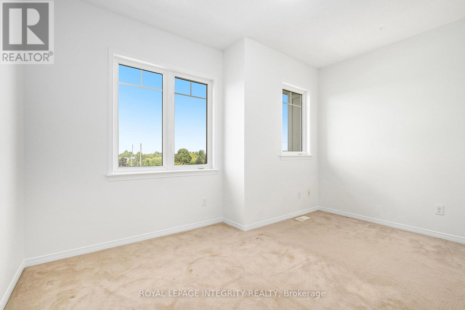 256 Espin Heights