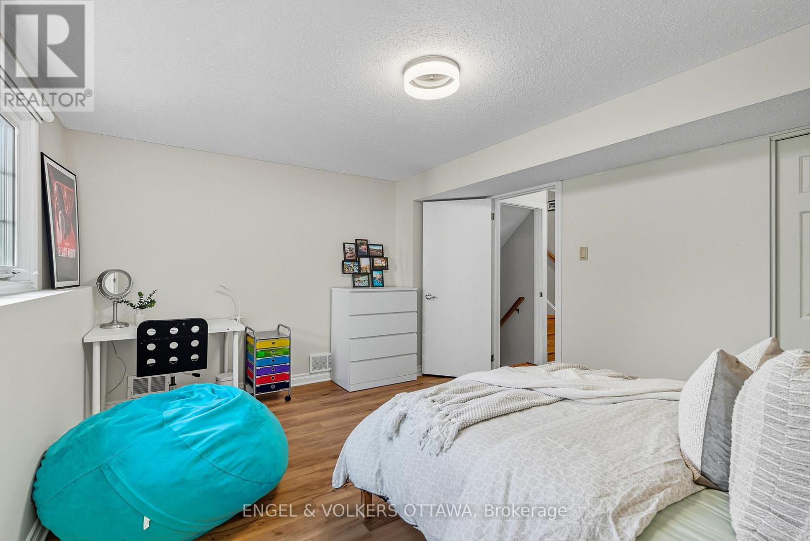 1800 Devlin Crescent