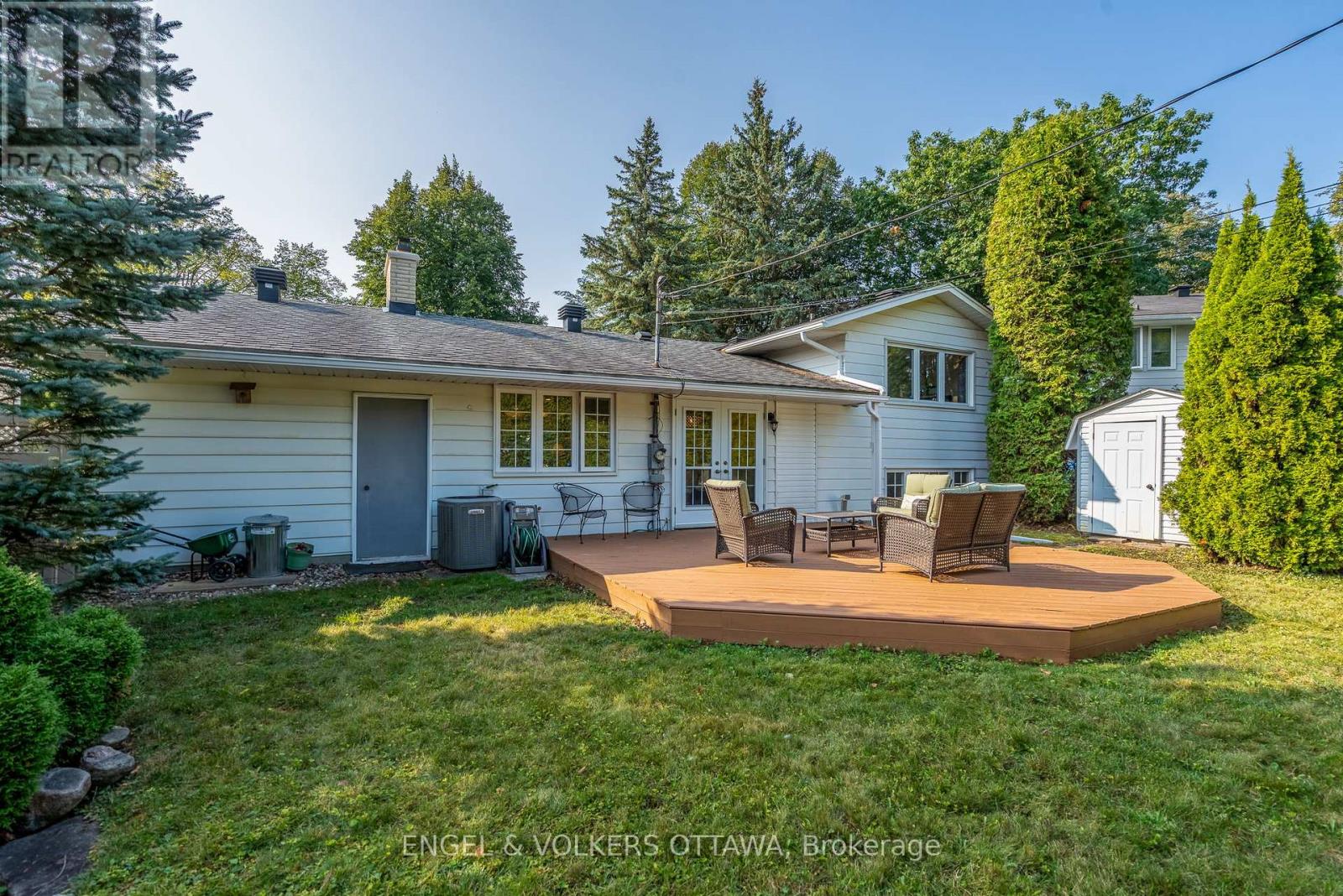 1800 Devlin Crescent