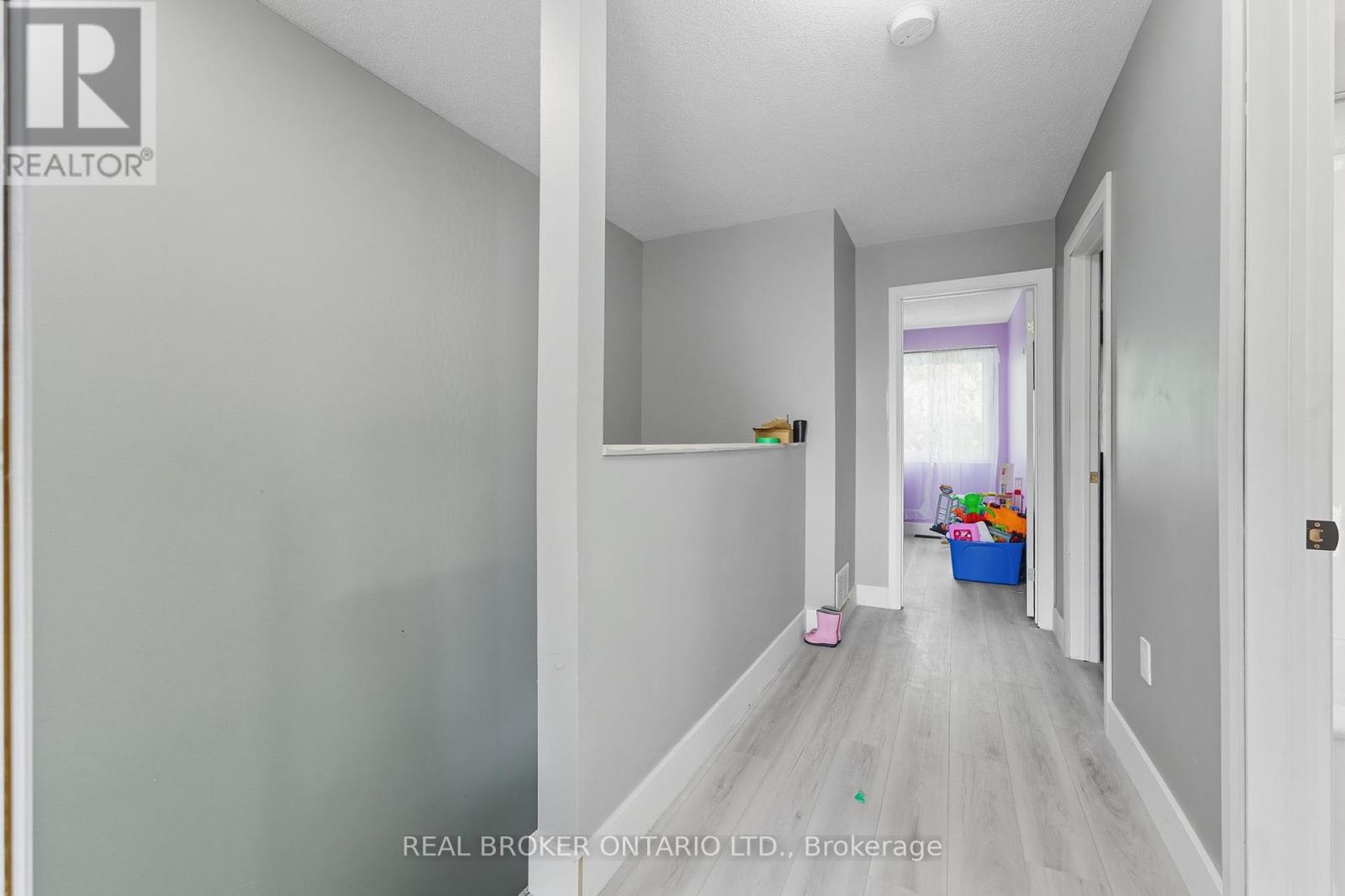 87 Elvira Street W
