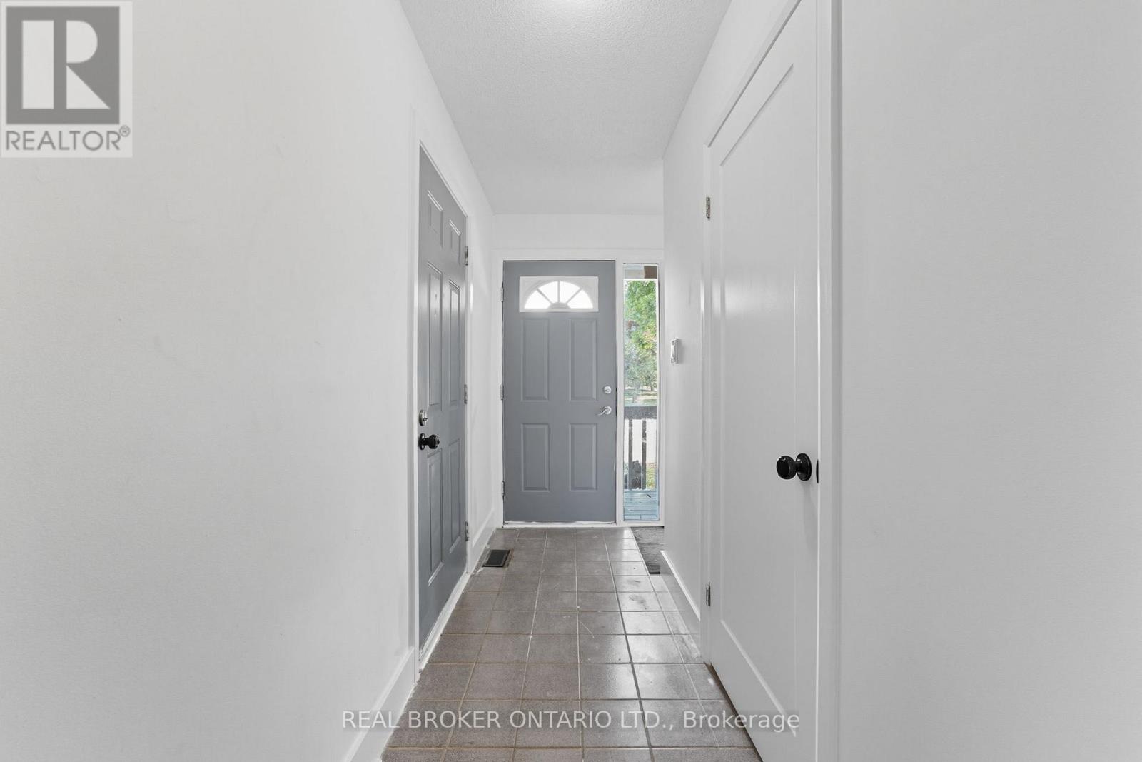 87 Elvira Street W