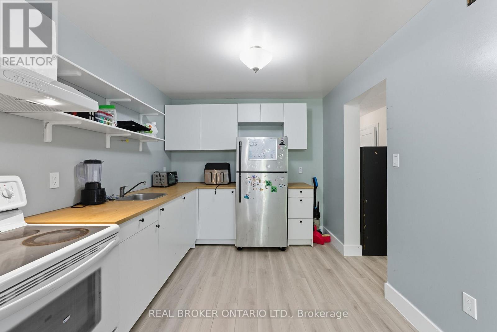 87 Elvira Street W