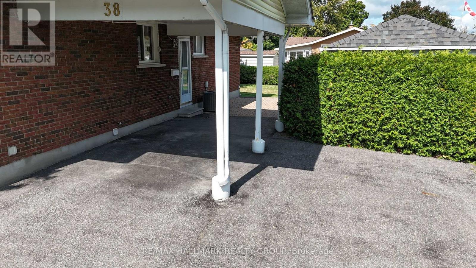 38 Hadley Circle